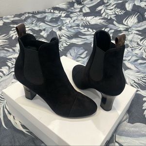 LOUIS VUITTON Uniformes Booties in Black Suede Size 35.5